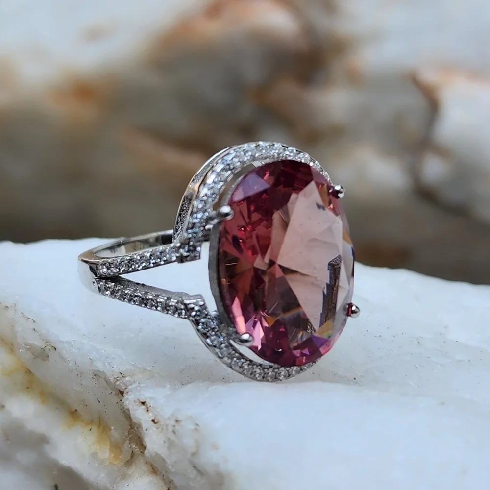 Solid Sterling 925 Silver Elegant Ring Alexandrite Stone White Topaz Crystals